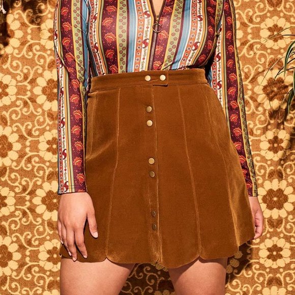 Dresses & Skirts - NWT Scalloped Velvet Mini Skirt - Sz 16/XL - Bohemian, Slow-Fashion, 70's Retro